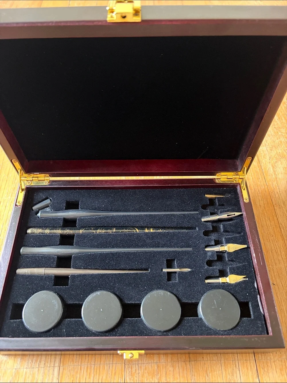 Speedball CALLIGRAPHY Set Pens TIPS AND Book
